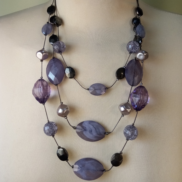 no name Jewelry - Purple 💜 necklace